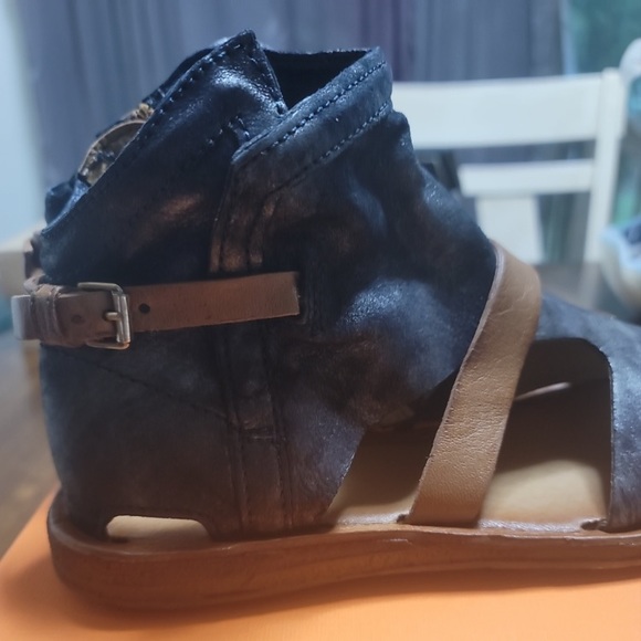 Brand new Miz mooz With box - Picture 6 of 7